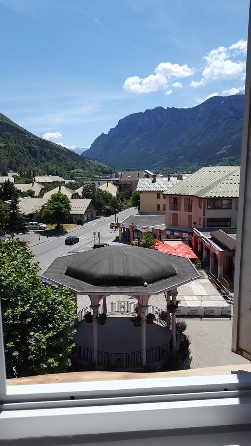 Hotel Restaurant Glaizette L'Argentiere-la-Bessee Exterior photo